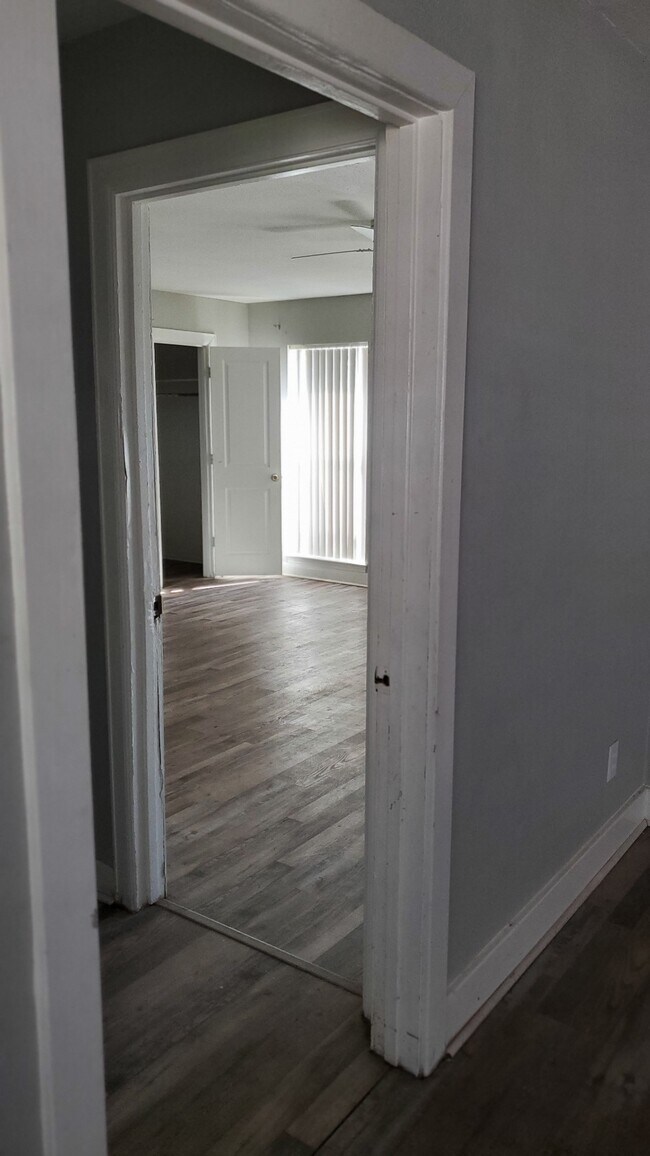 Building Photo - 15414 W Hampton Cir