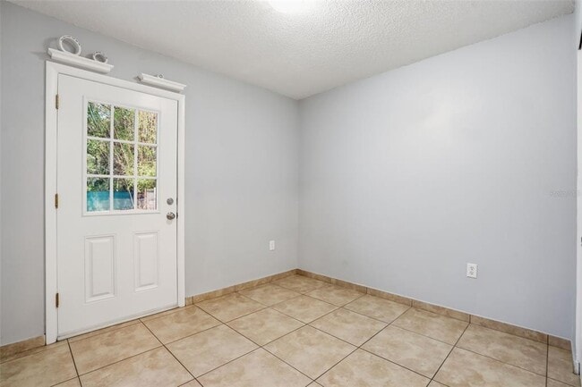 Building Photo - 2720 Sunrise Ct