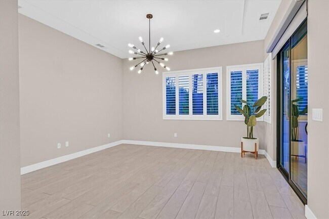 Building Photo - 65 Garibaldi Wy