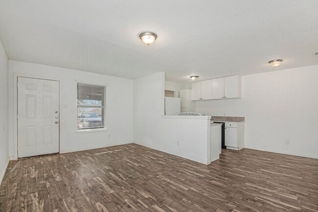 Building Photo - 6000 Calloway Ct