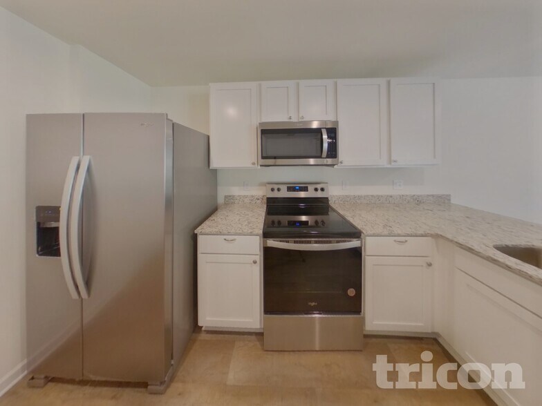 Building Photo - 1073 Crescent Moon Lp