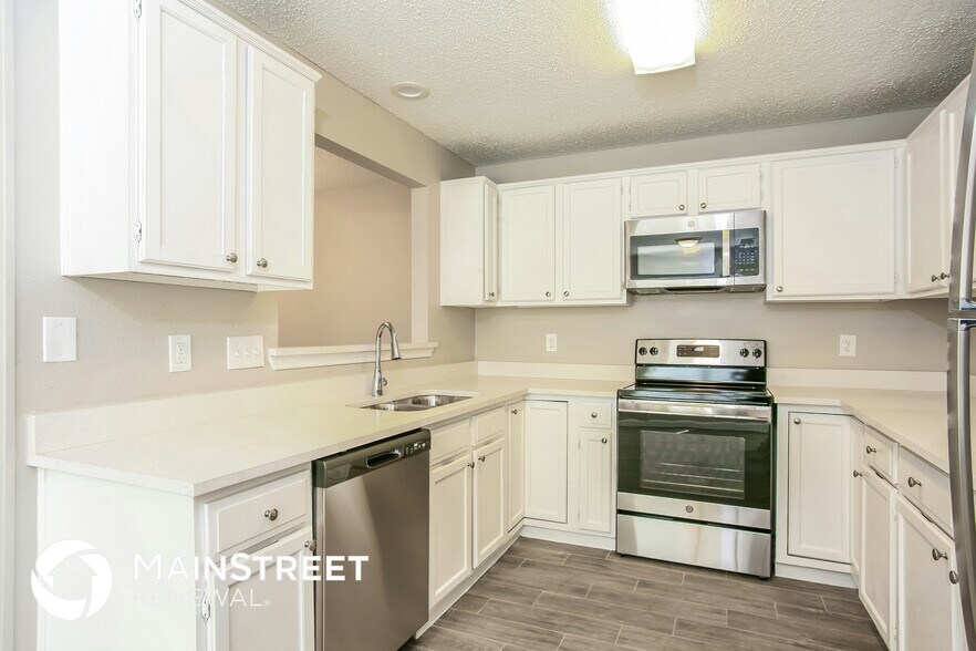 Building Photo - 6326 Los Altos Dr
