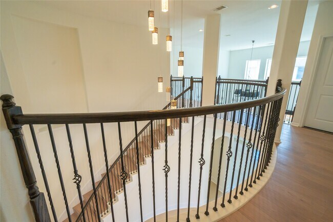 Building Photo - 6002 Mystic Berry Dr