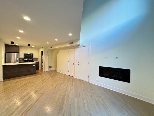 Building Photo - 959 W Grace St