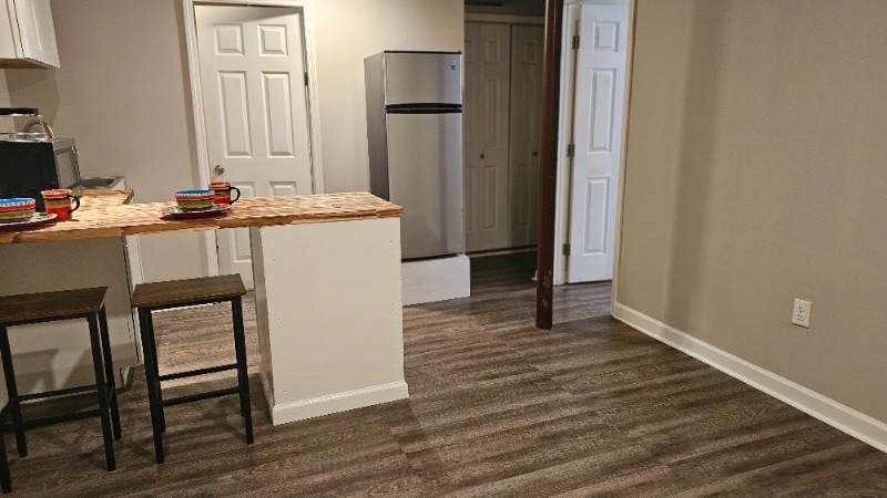 Building Photo - 8165 Lyle Ave NE