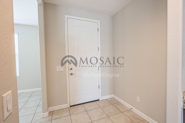 Building Photo - 763 W Brangus Way