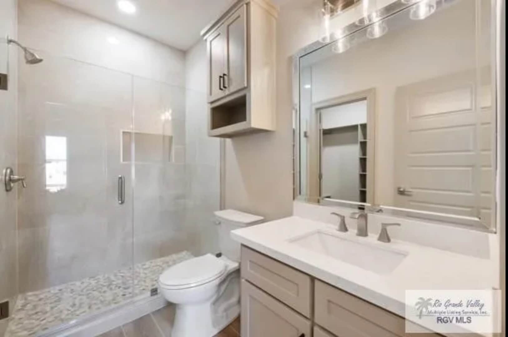 Building Photo - 1004 Gabriela St