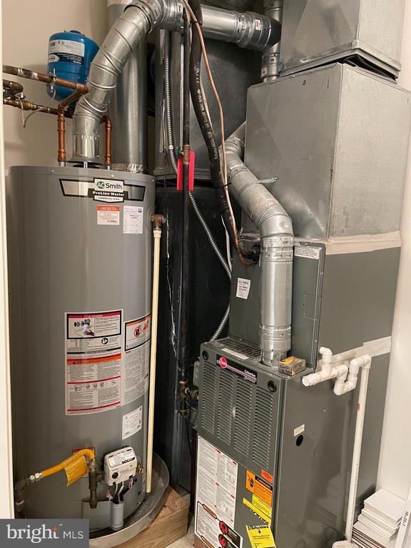 Building Photo - 107 Warwick Rd