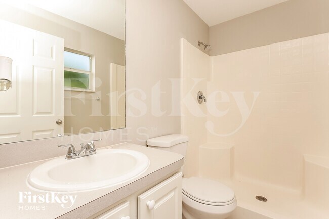 Building Photo - 3600-3619 19th St SW