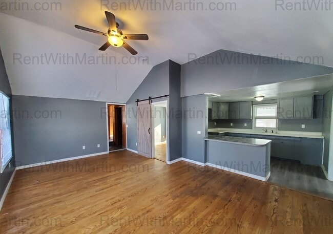 Building Photo - For Rent- Beautiful home in Evansdale! Pets Ok!