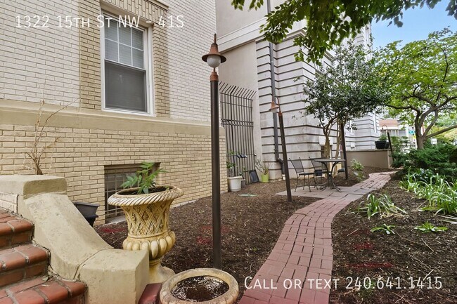 Building Photo - 1322 15th St NW