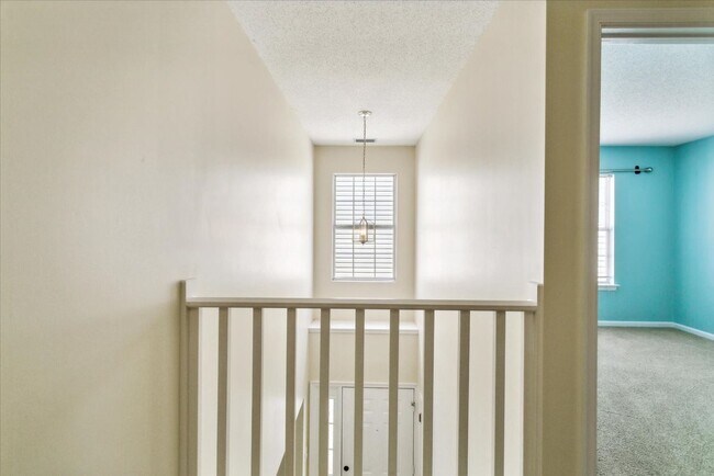 Building Photo - 38 Angelia Way