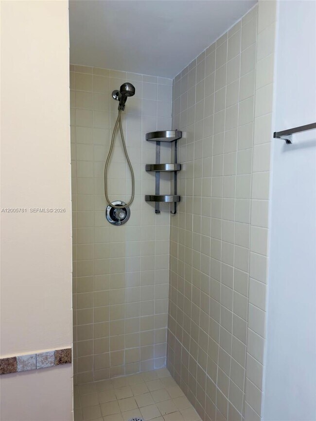 Building Photo - 3052 SW 27th Ave