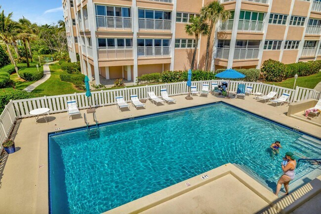 Building Photo - 1555 NE Ocean Blvd