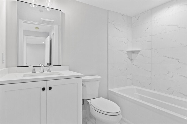 Building Photo - 186 Bedford St