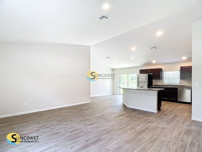 Building Photo - 2626 W Castania Dr