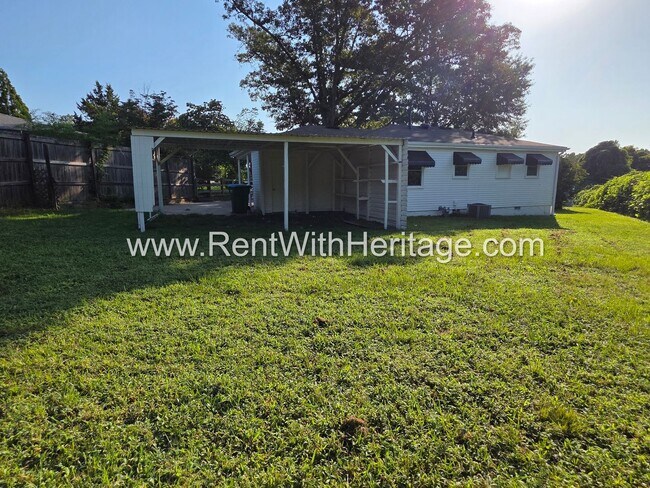 Building Photo - 5990 Peco Ln