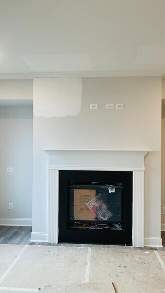 Building Photo - 161 Jameson Dr