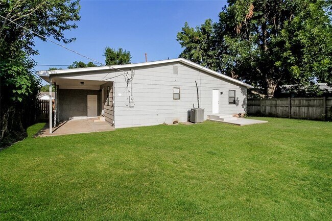 Building Photo - 5117 S Lee Ave