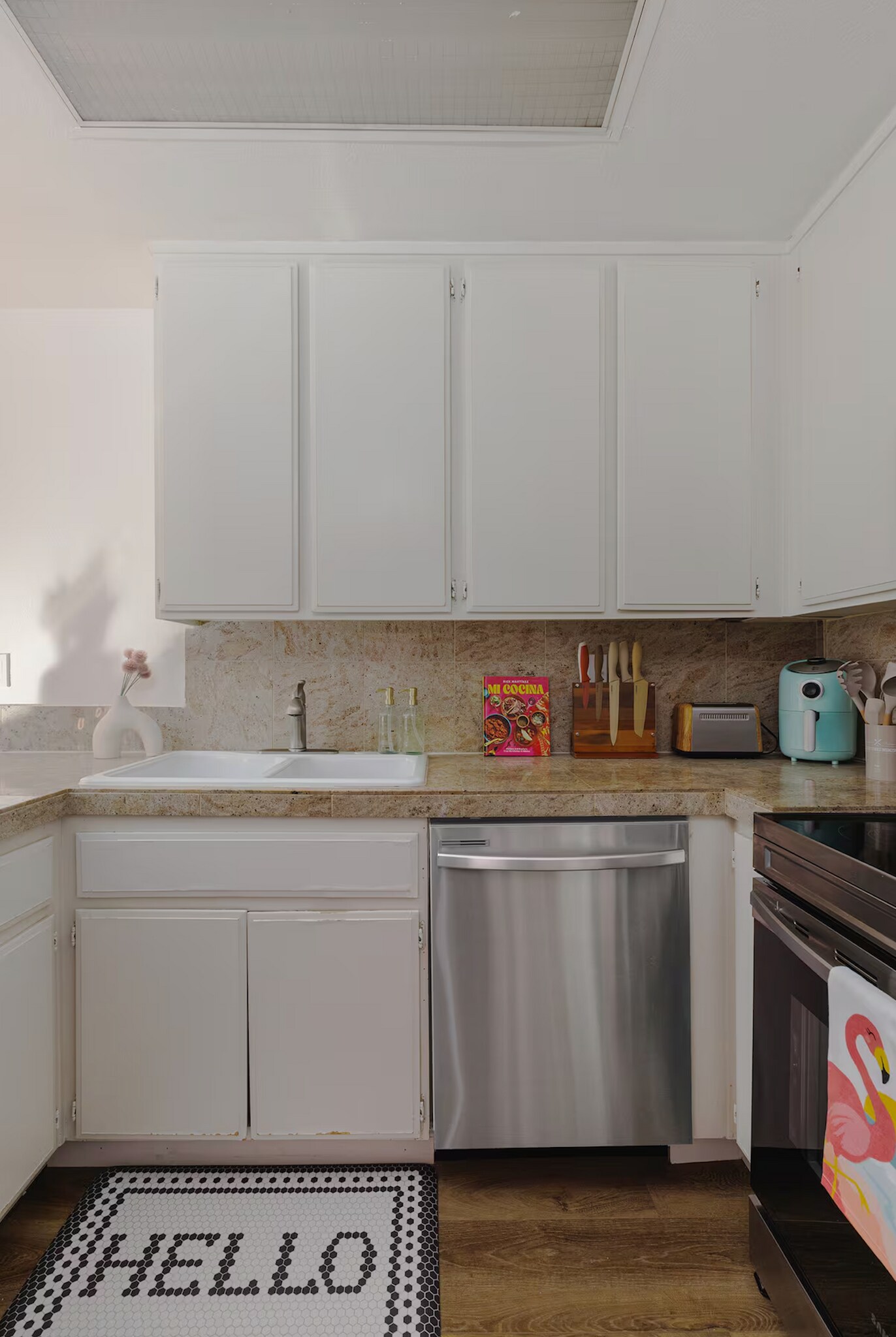 Building Photo - 467 S Calle El Segundo