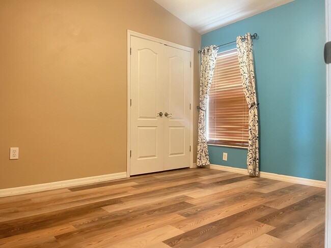 Building Photo - 4914 Worthington Cir