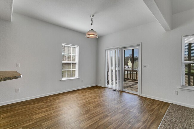 Building Photo - Beautiful 3 Bed/2.5 Bath located in Shingle Landing, Moyock NC