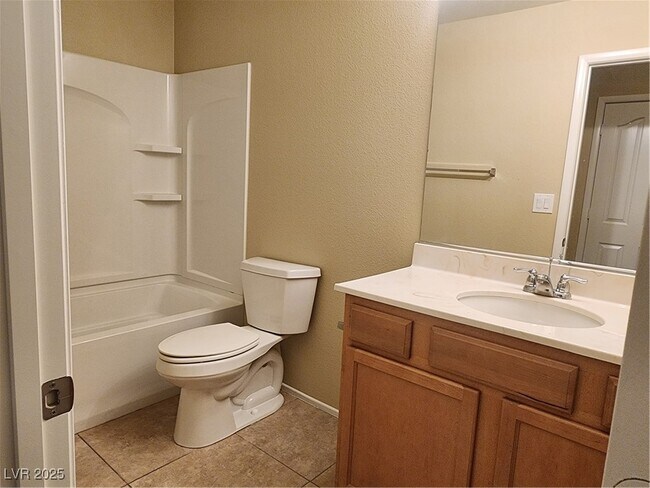 Building Photo - 2084 Waterlily View St