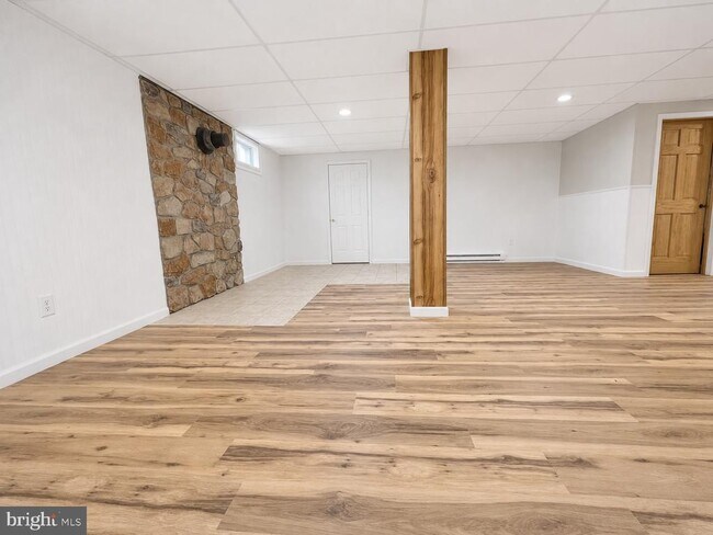 Building Photo - 226 Elwyn Ave