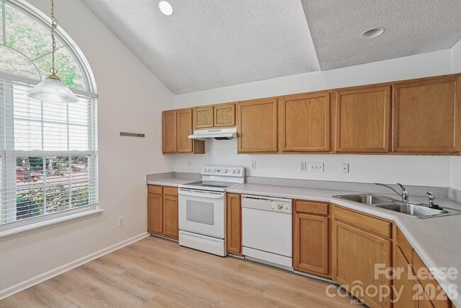 Building Photo - 10630 Sleigh Bell Ln