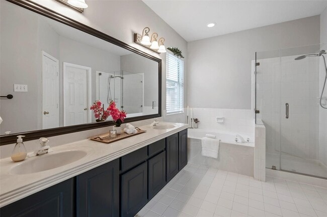 Building Photo - 35 N York Gate Ct