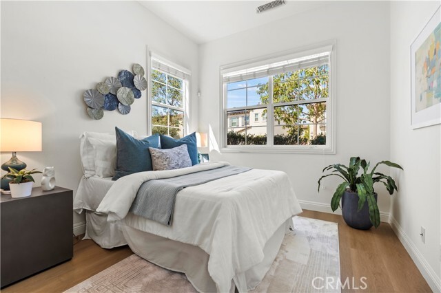 Building Photo - 40 Forster