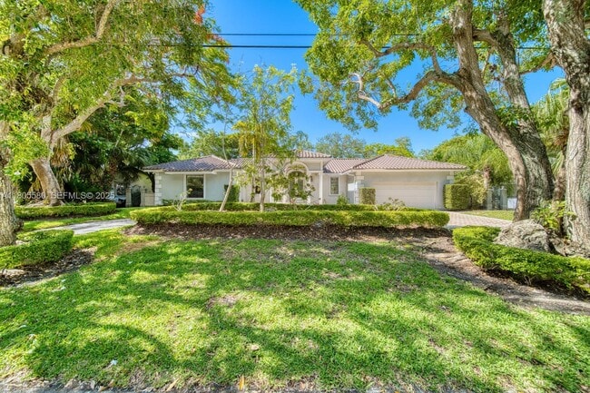 Building Photo - 1442 Coruna Ave