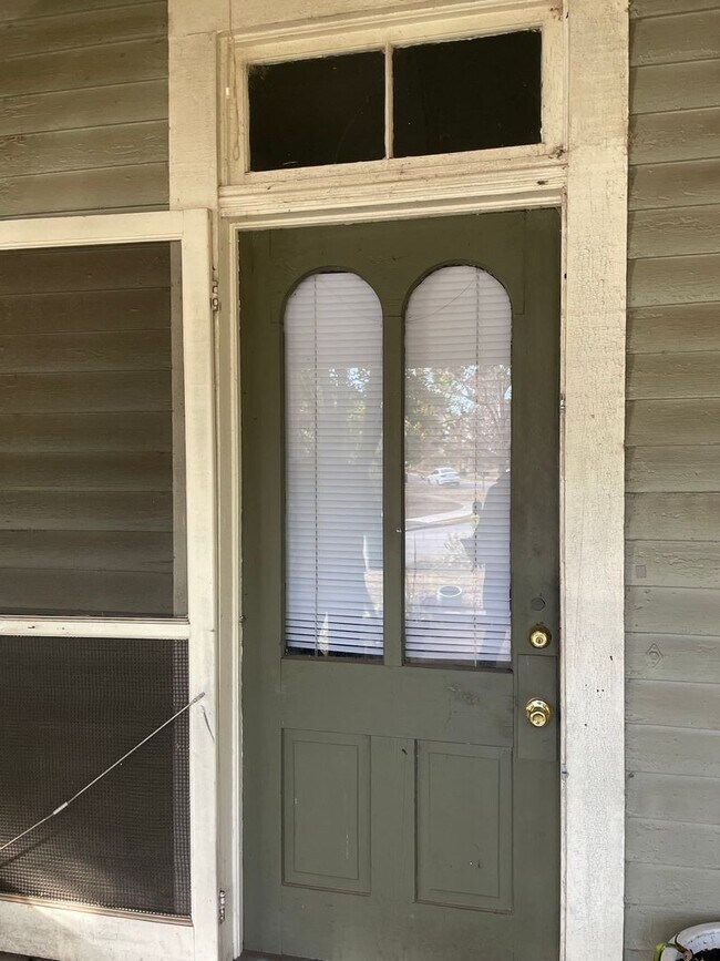 Primary Photo - 224 Barrow St