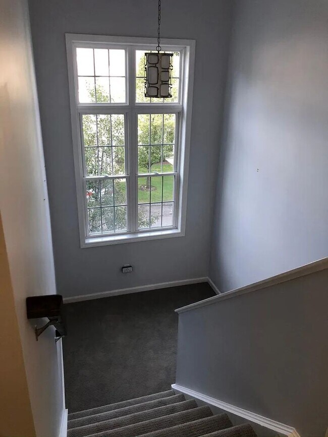 Building Photo - Charming 2BR Condo in Danbury