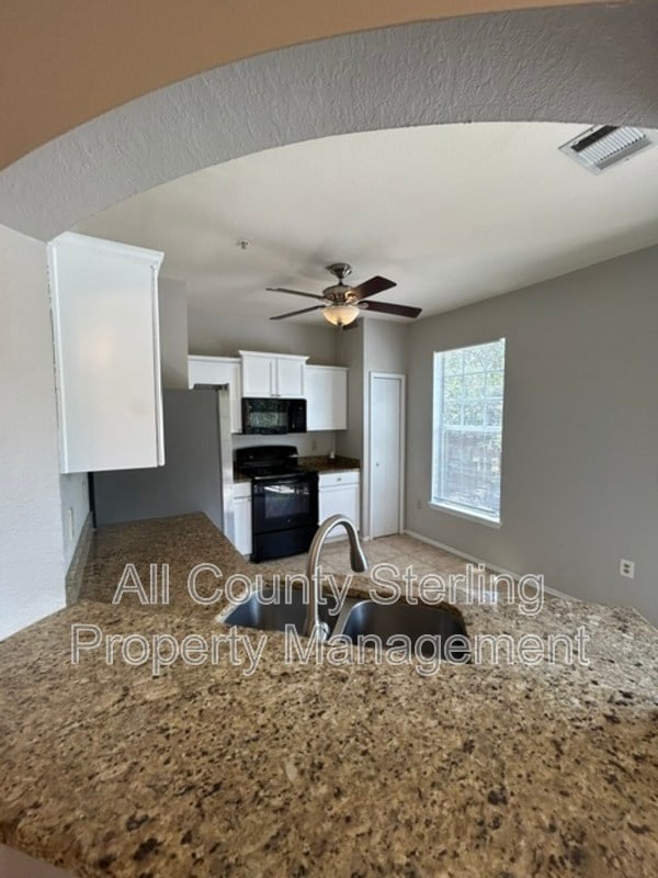 Building Photo - 132 Vista Verdi Cir