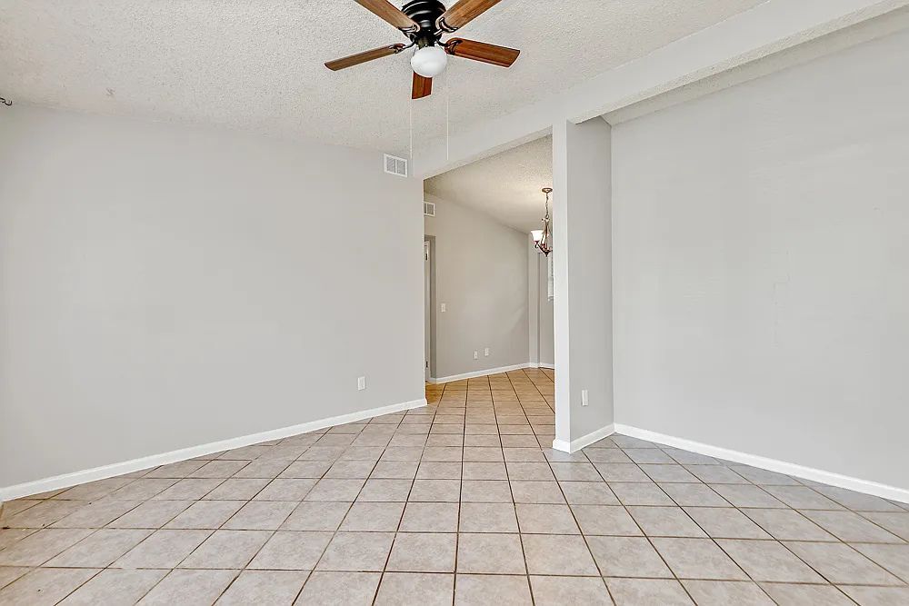 Building Photo - 1938 Monteau Drive