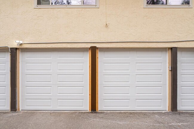 Building Photo - 22434 Salem Ave