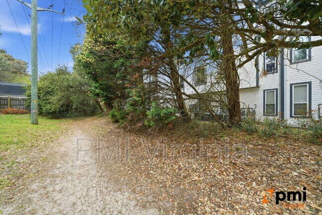 Building Photo - 3209 Jade Ct