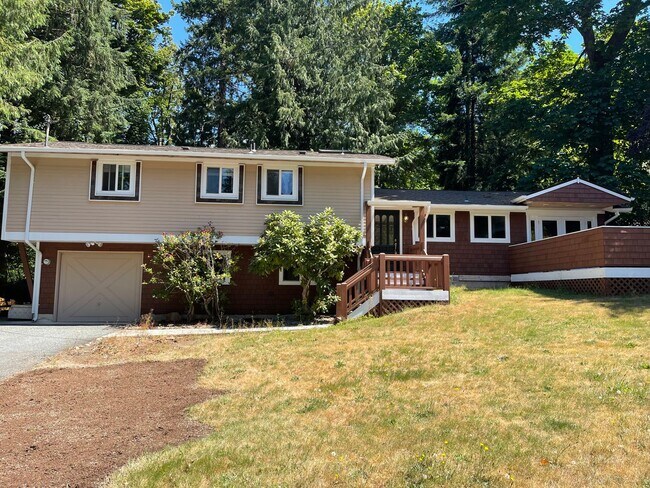 Primary Photo - Well maintained 4bd Issaquah home!