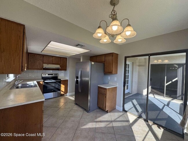 Building Photo - 897 S Patrick Dr