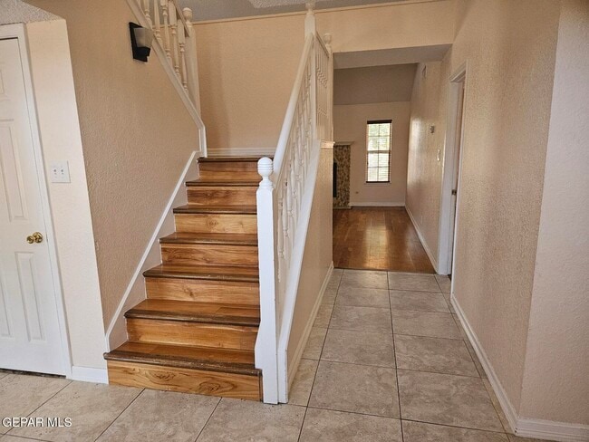 Building Photo - 11235 Kachina Dr