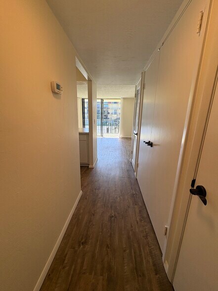 Building Photo - 1441 N Atlantic Ave