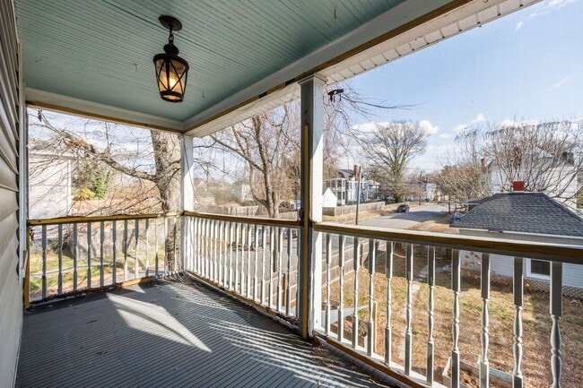 Building Photo - Spacious Corner-Lot Home on Carolina Ave