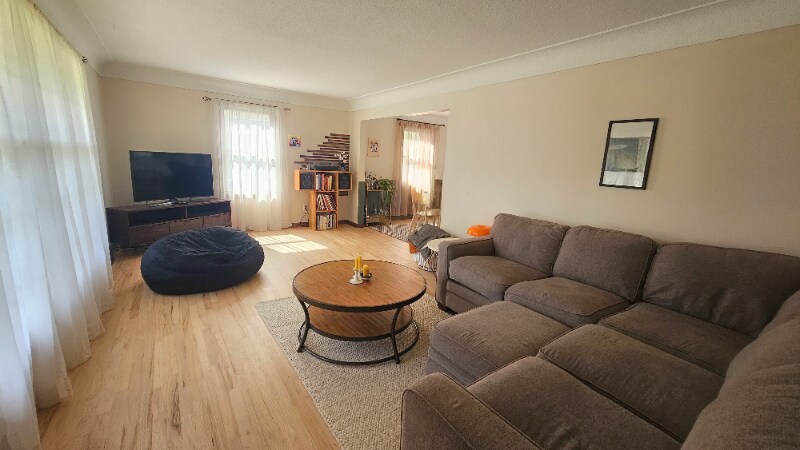 Building Photo - 4415 Amick Ave