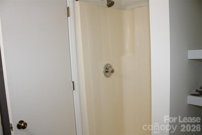 Building Photo - 428 Beaty St