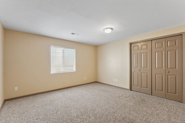 Building Photo - 5164 Fennel Dr