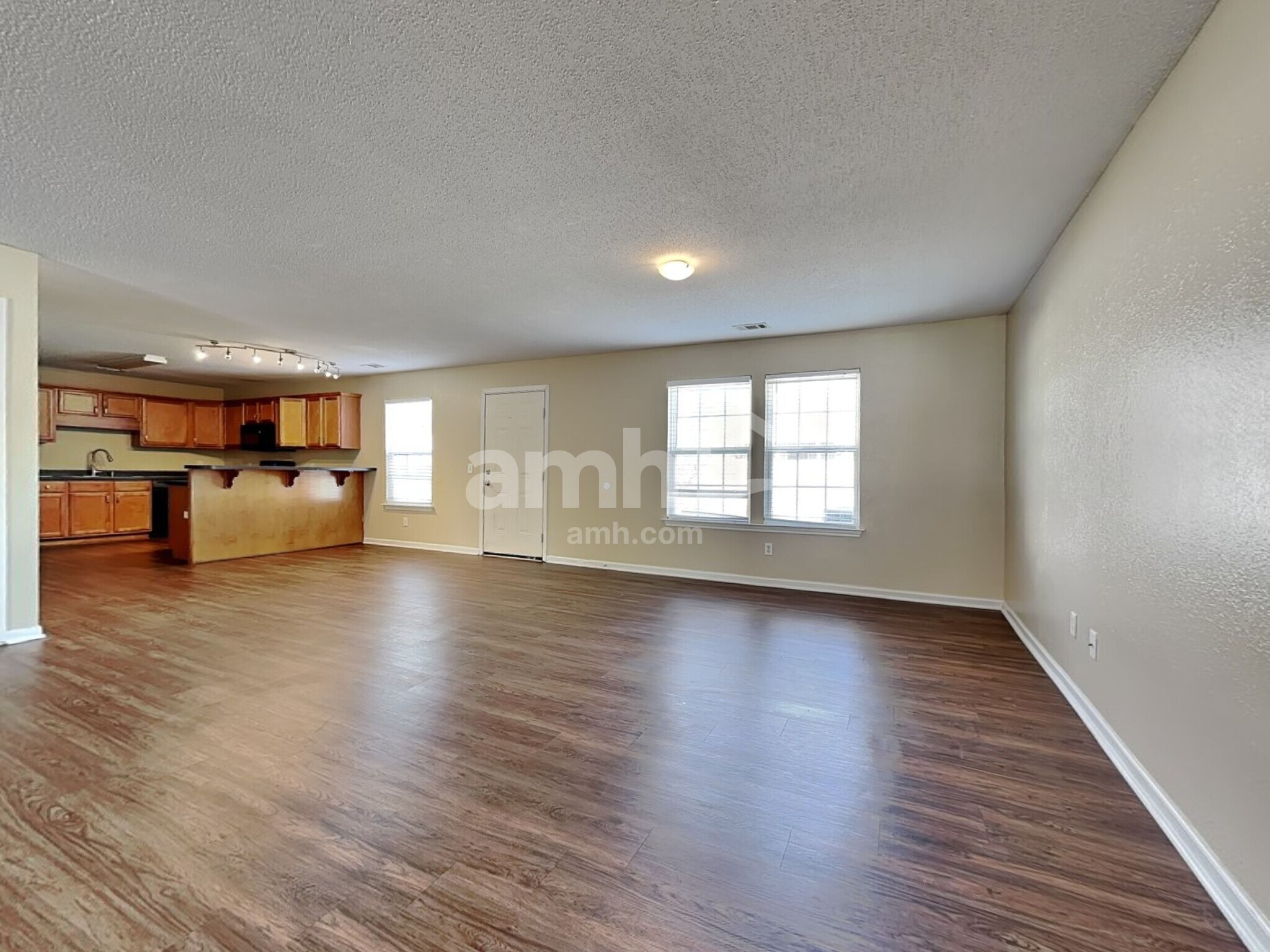 Building Photo - 509 Diamond Cut