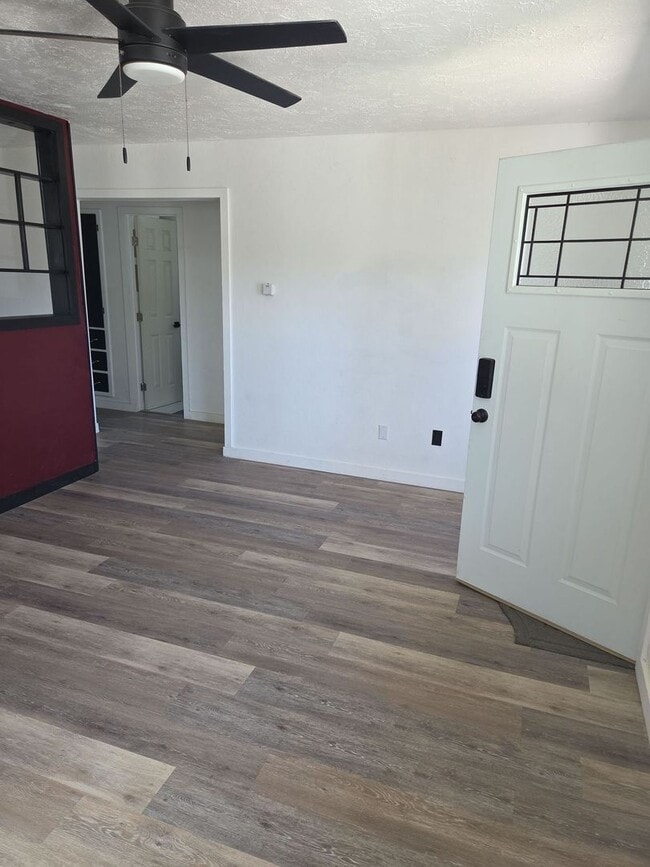 Building Photo - Newly Upgraded 2-Bedroom Home Available Now!