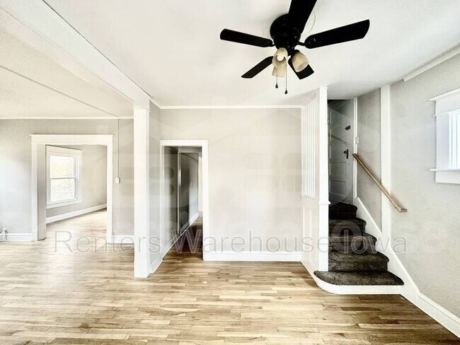 Building Photo - 3114 School St