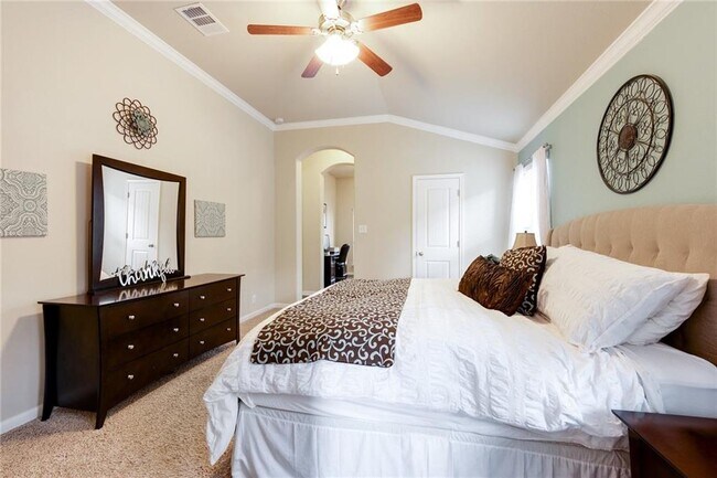 Building Photo - 1802 Discovery Blvd